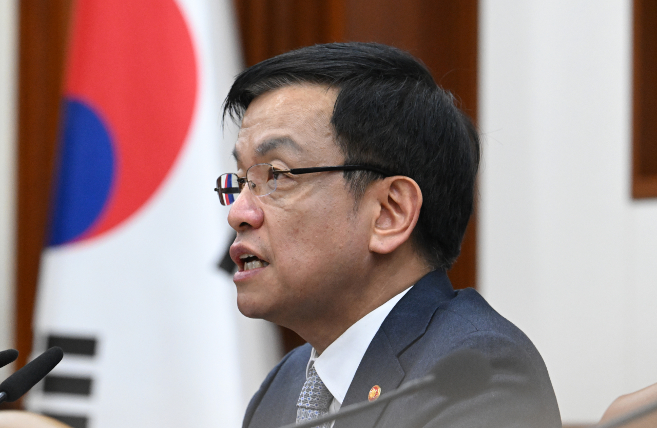 최상목 경제부총리 겸 기획재정부 장관이 7일 서울 종로구 정부서울청사에서 열린 대외경제장관회의 및 대외경제협력기금운용위원회의에 참석해 모두발언을 하고 있다. 임세준 기자