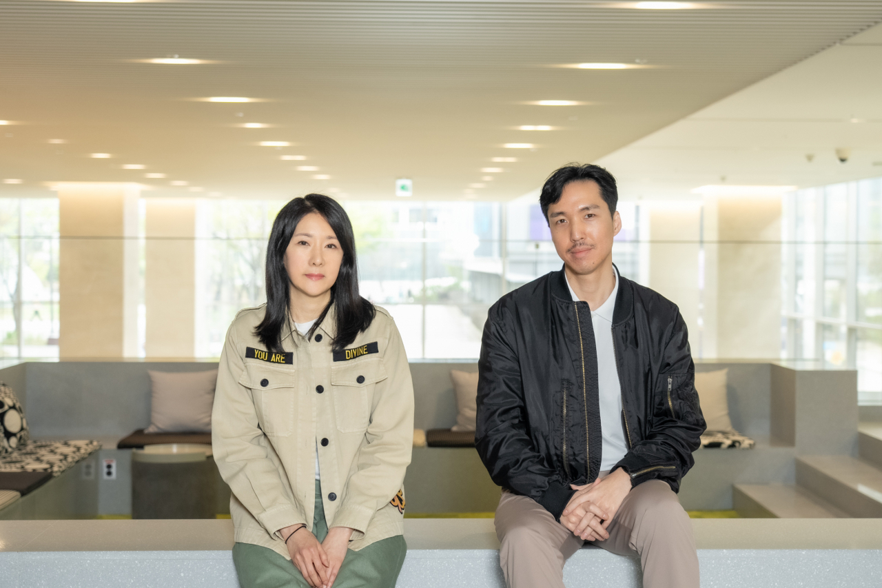 이선영 CP(왼쪽)와 정민석 PD