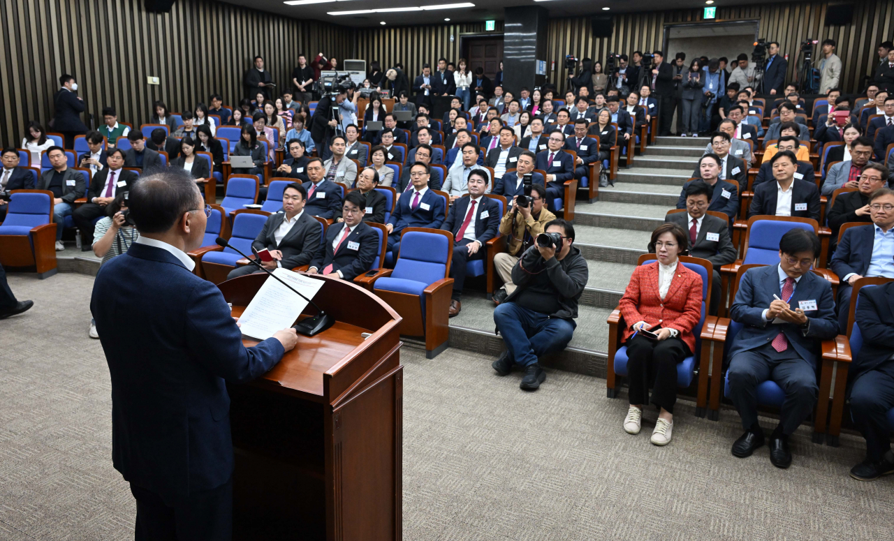 與 원외 조직위원장 160명 “혁신 비대위 전환-당대표 선거 룰 개정하라”