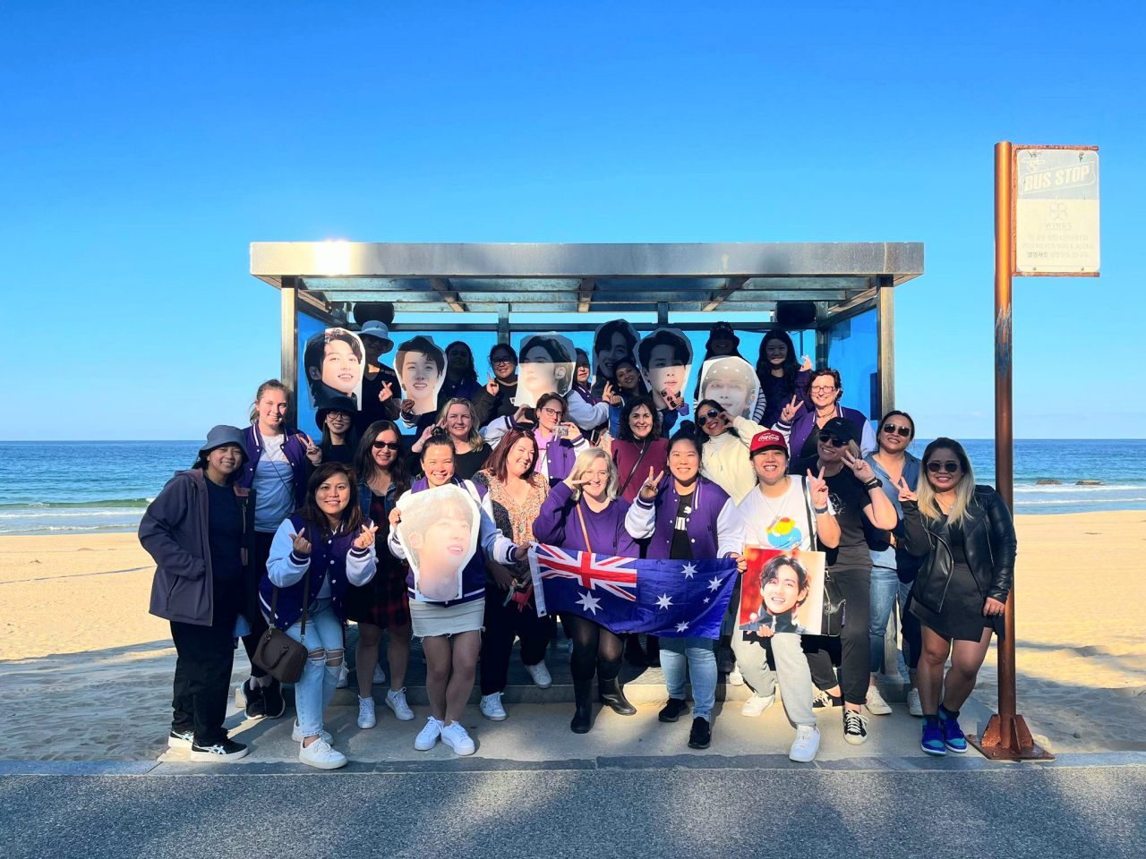 주문진 BTS 버스정류장을 찾은 호주팬들