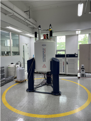400MHz_고체 핵자기 공명 분광기.[KBSI 제공]