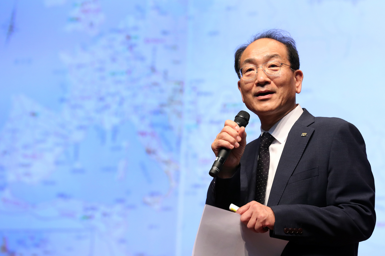 국가철도공단은 23일 대전 본사에서 이성해 이사장 등이 참석한 가운데 현장중심 책임경영 선포식을 진행했다고 밝혔다. [국가철도공단]