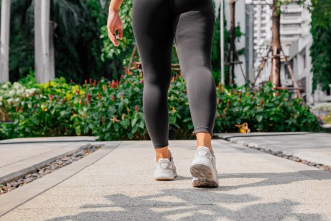 Leggings in public: Fashion statement or social faux pas?