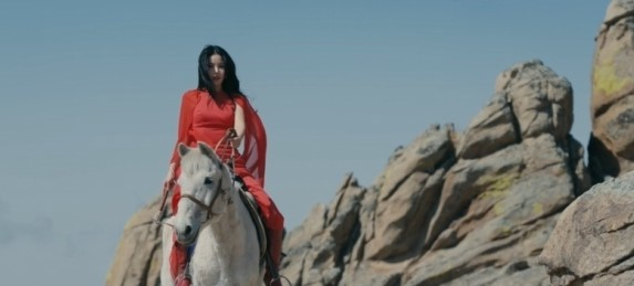 마마무 솔라. [RBW]