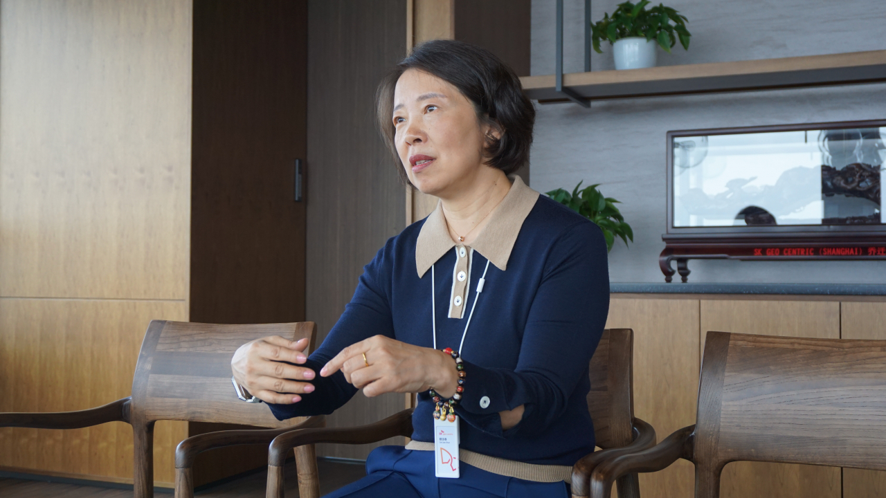 차이리엔춘 SK지오센트릭 중국사업본부 중국사업개발실장(부사장)이 지난 25일(현지시간) 중국 상하이 SK타워에서 헤럴드경제와 인터뷰를 하고 있다. [SK지오센트릭 제공]