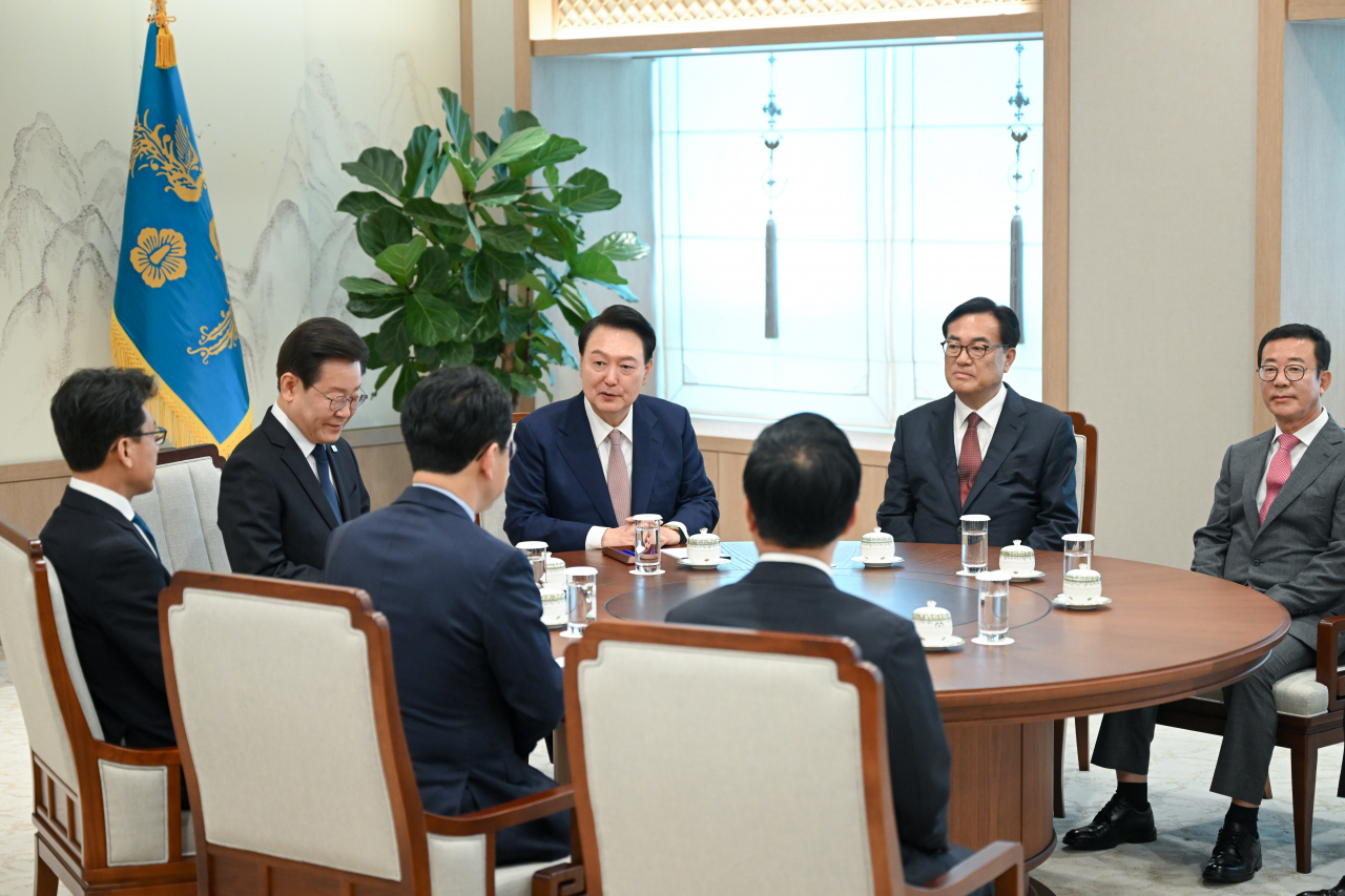 영수회담 결과 놓고, 與 “협치 물꼬”…野 “변화 찾아볼 수 없어”