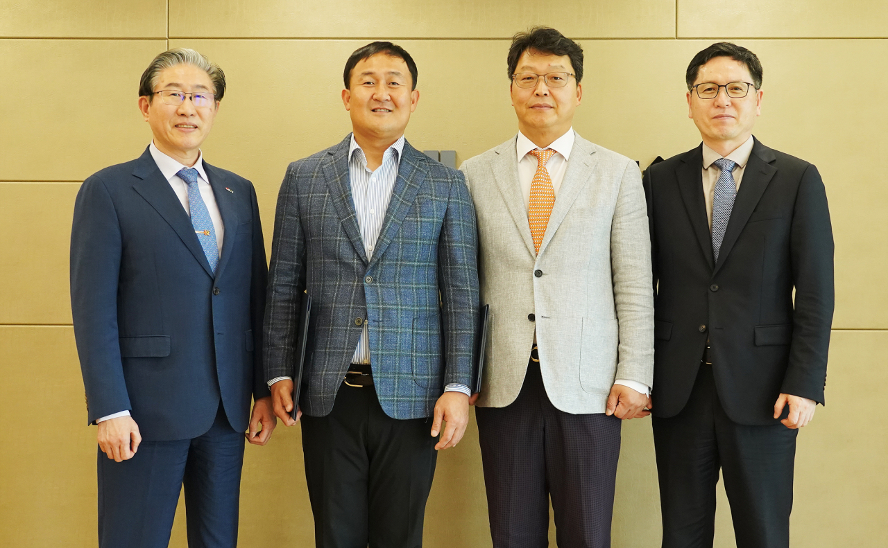 임기철(왼쪽부터) GIST 총장, 박효석 양지회계법인 대표회계사, 심재훈 법무법인 일이삼 대표변호사, 김상돈 GIST 교학부총장.[GIST 제공]