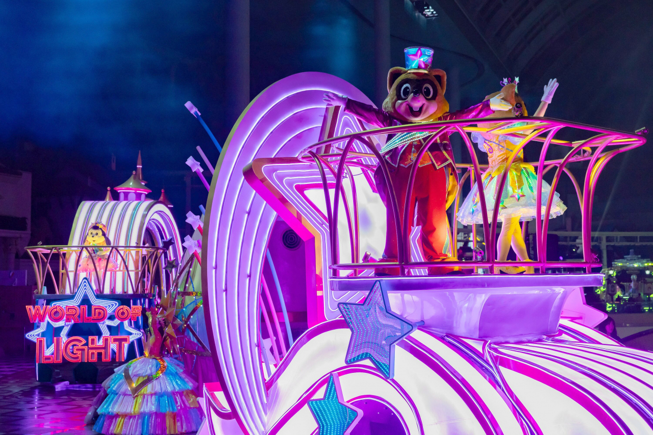 롯데월드 35년②] 놀라운 100억원 짜리 퍼레이드 [함영훈의 멋·맛·쉼] - 헤럴드경제