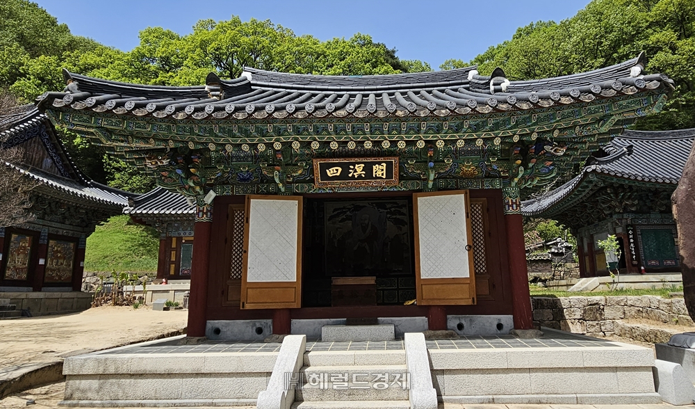 사명각 전경
