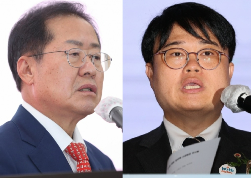 홍준표(좌) 대구시장과 임현택(우) 대한의사협회장[연합]