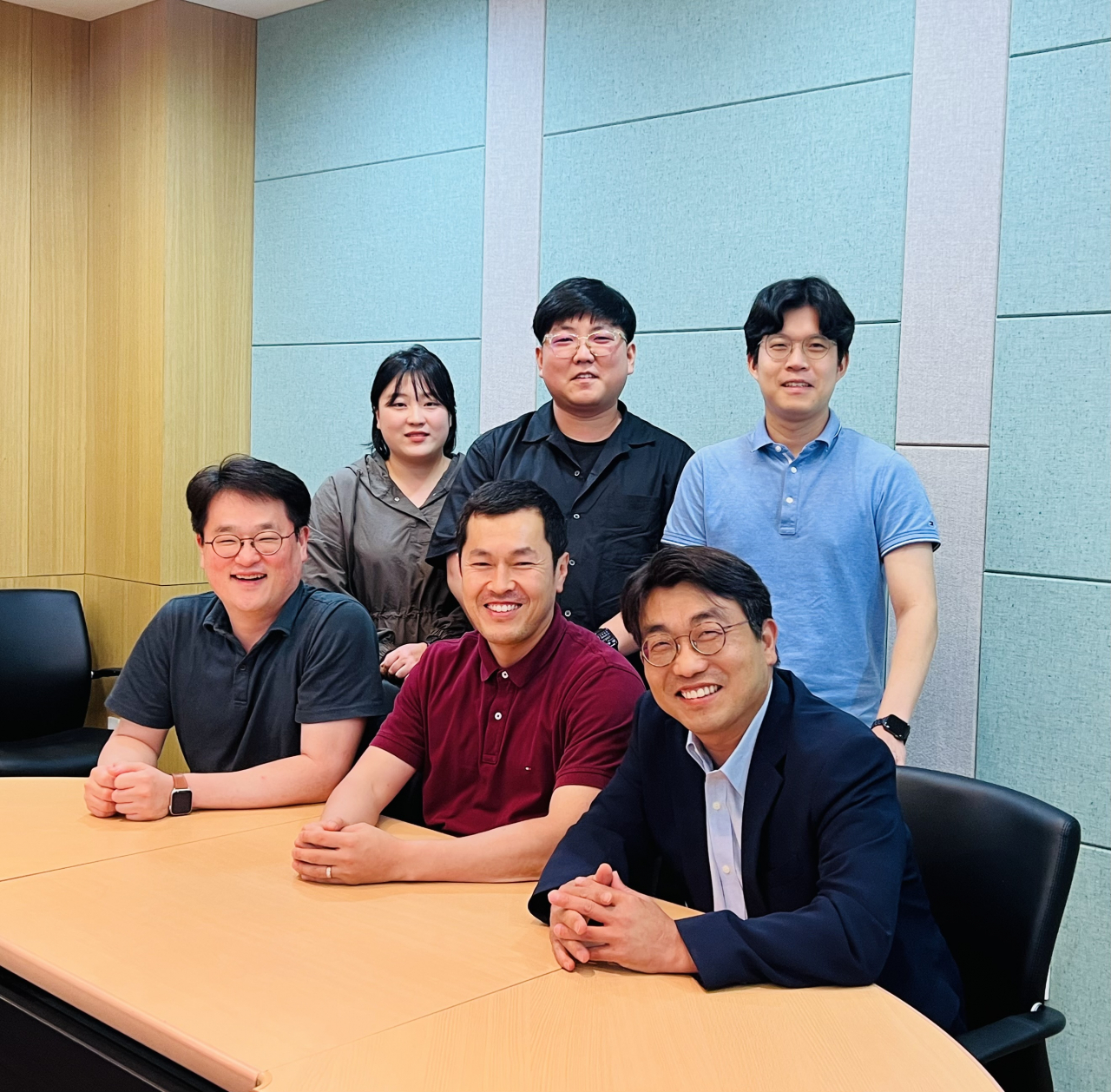 이번 연구를 수행한 한국기초과학지원연구원(KBSI)과 순천대 연구진. 이재혁(상단 오른쪽부터) KBSI 박사후연구원, 심현보 순천대학교 박사과정생, 문슬기 순천대학교 박사후연구원. 이성수(하단 오른쪽부터) KBSI 박사, 김종진 순천대학교 교수, 장동조 순천대학교 교수.[KBSI 제공]