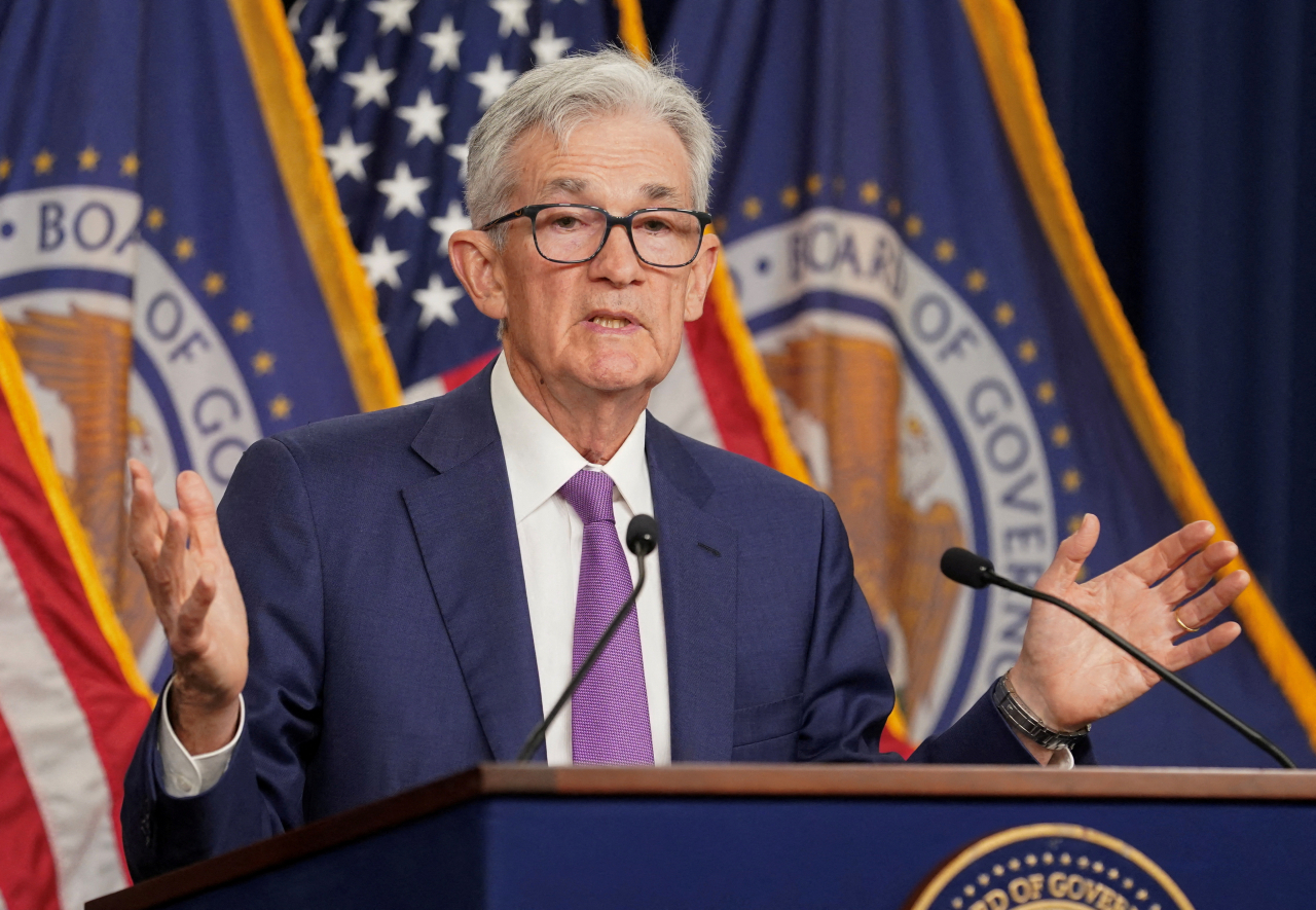 제롬 파월 미국 연방준비제도 의장이 지난 1일 미 연방공개시장위원회(FOMC) 회의 후 기자들의 질문에 답하고 있다. [로이터]