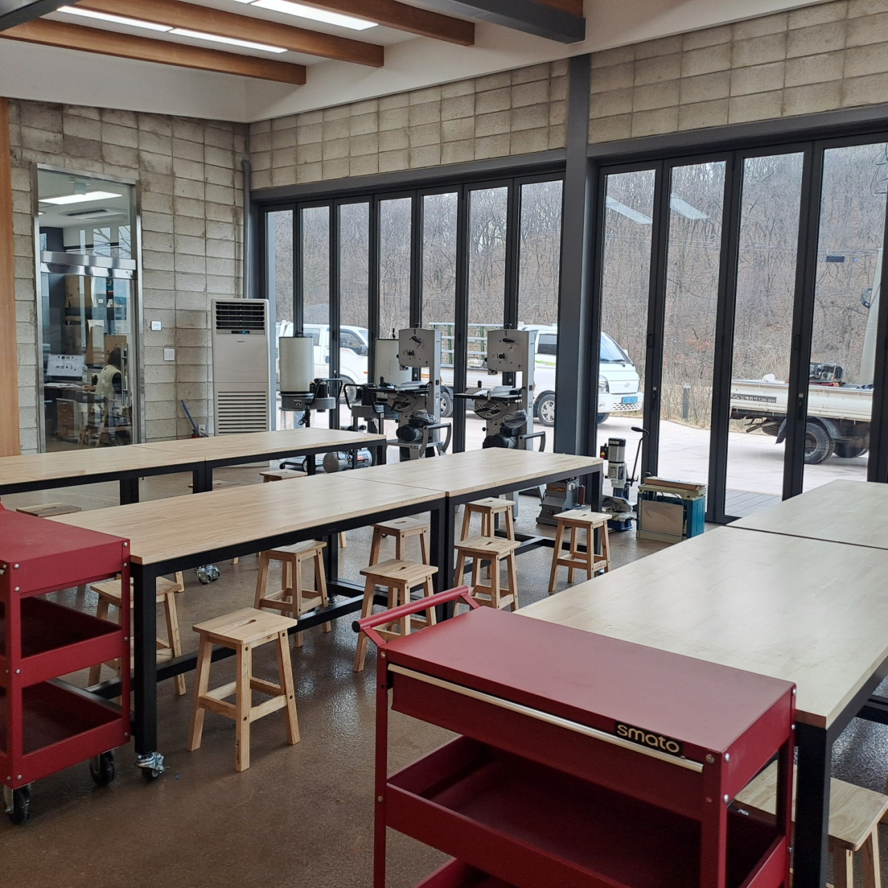 서울 구로구는 천왕산 목공체험 프로그램 대상을 성인까지 확대한다고 9일 밝혔다.[구로구 제공]