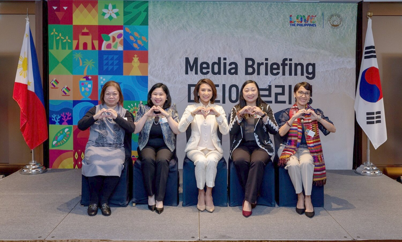 필리핀 여장부, 프라스코 관광장관의 멋진 ‘팩트체크’ 연설[함영훈의 멋·맛·쉼]