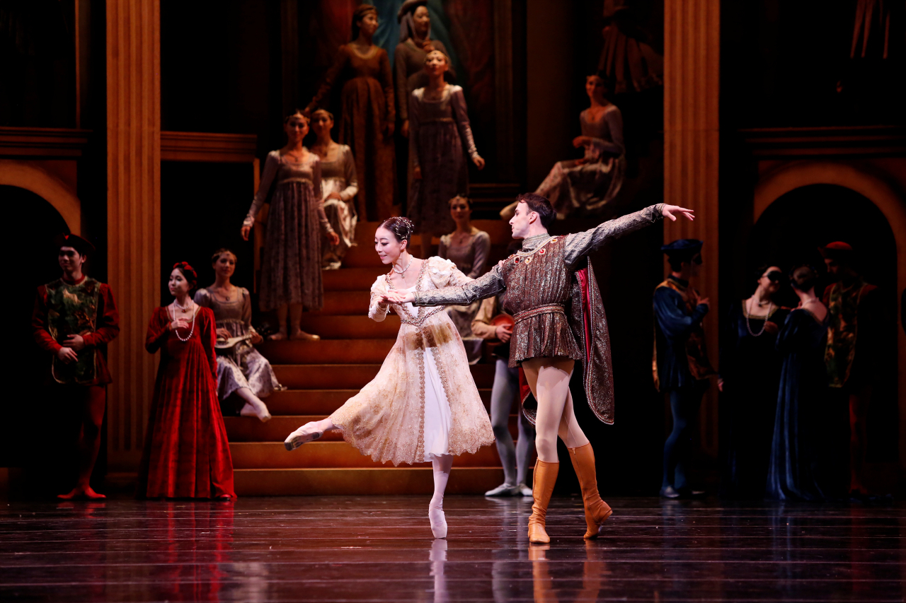 Universal Ballet‘s “Romeo and Juliet” (Universal Ballet)
