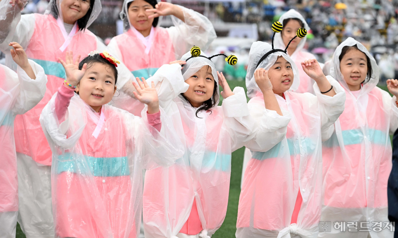 ‘부처님 자비 속, 모두의 축제’ [이상섭의 포토가게]