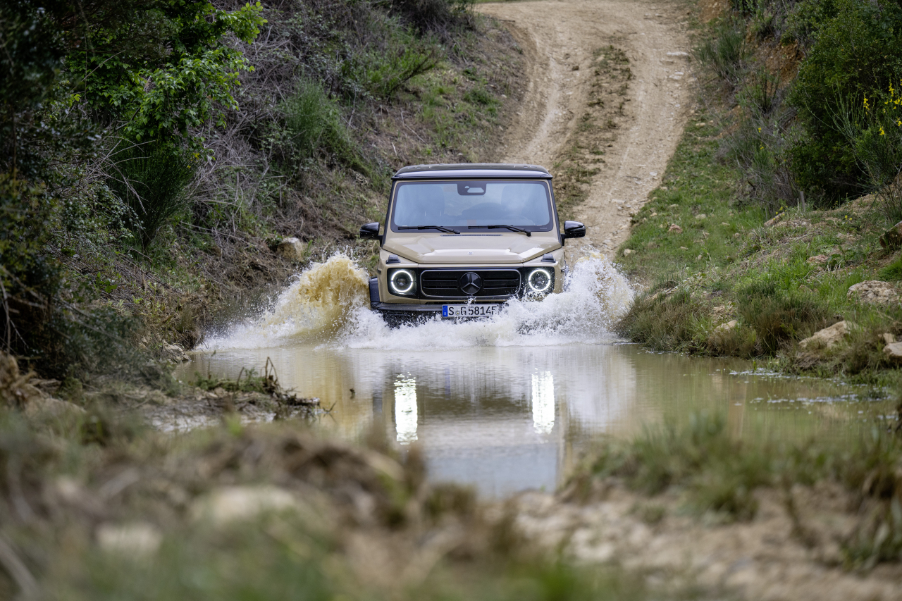 시승기 - G바겐] 전설의 오프로더 끝판왕…45년 역사를 타다 [벤츠, 전동화 전환 박차] - 헤럴드경제