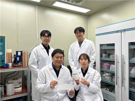 이번 연구를 수행한 임진섭(앞줄 왼쪽) 박사 연구팀.[한국생산기술연구원 제공]