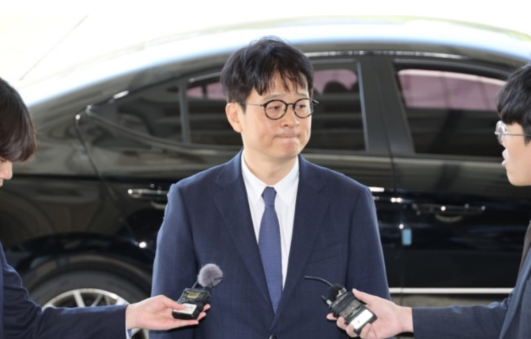 이창수 신임 서울중앙지검장이 16일 서초동 청사로 출근하고 있다. [연합]