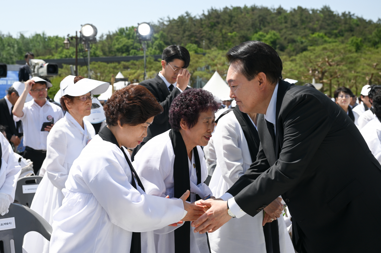 '오월 정신' 헌법 전문 수록 언제쯤…여야 한목소리로 찬성