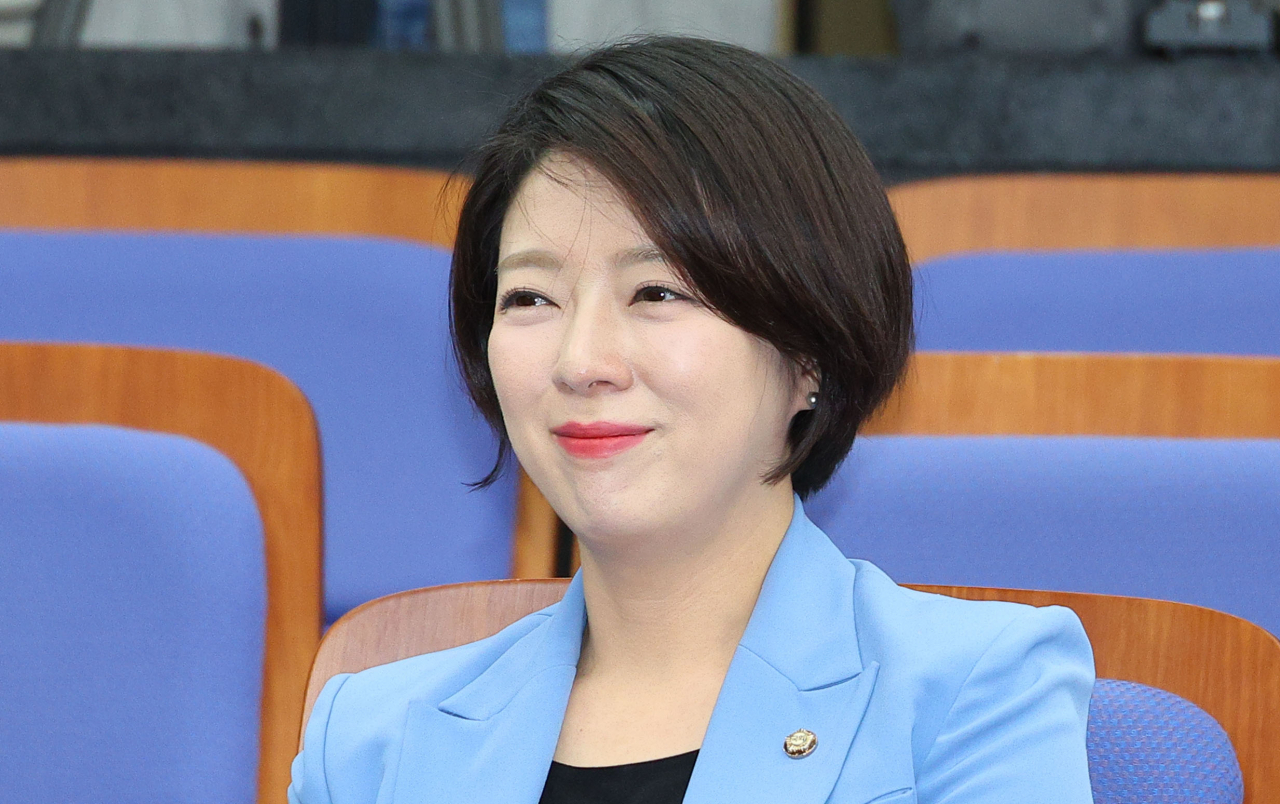 배현진 국민의힘 의원이 2일 국회에서 열린 의원총회에서 참석하고 있다. [연합]