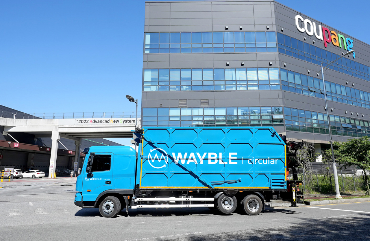 SK에코플랜트 폐기물·자원순환 관리 플랫폼 웨이블 서큘러(WAYBLE circular) 운반 차량 모습. [SK에코플랜트 제공]