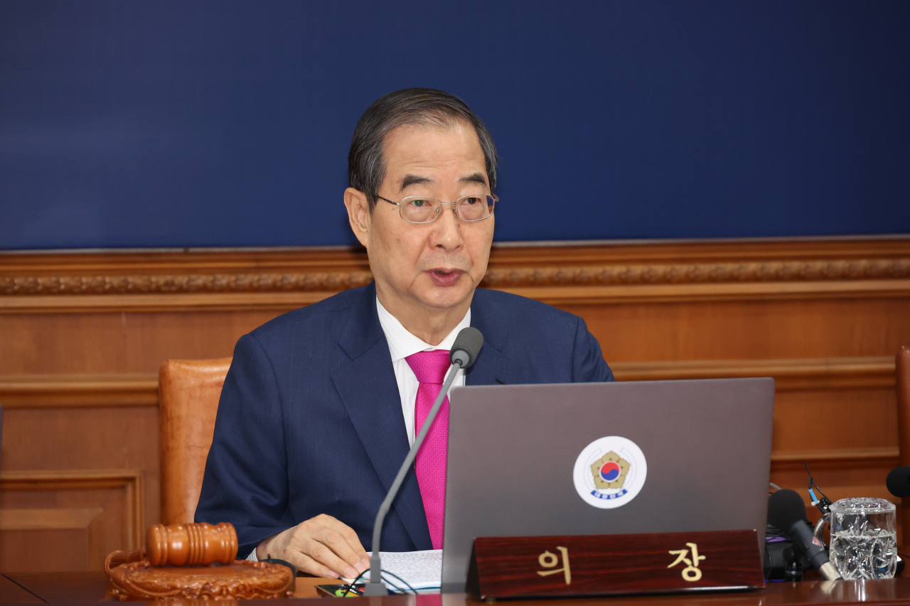 한덕수 국무총리가 21일 서울 종로구 정부서울청사에서 열린 국무회의에서 발언하고 있다. [연합]