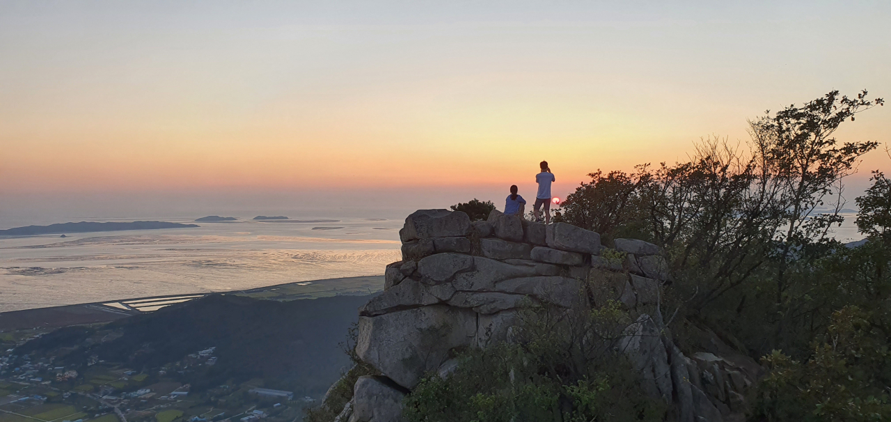 강화도 마니산 참성단에서 바라본 서해 낙조 [연합]