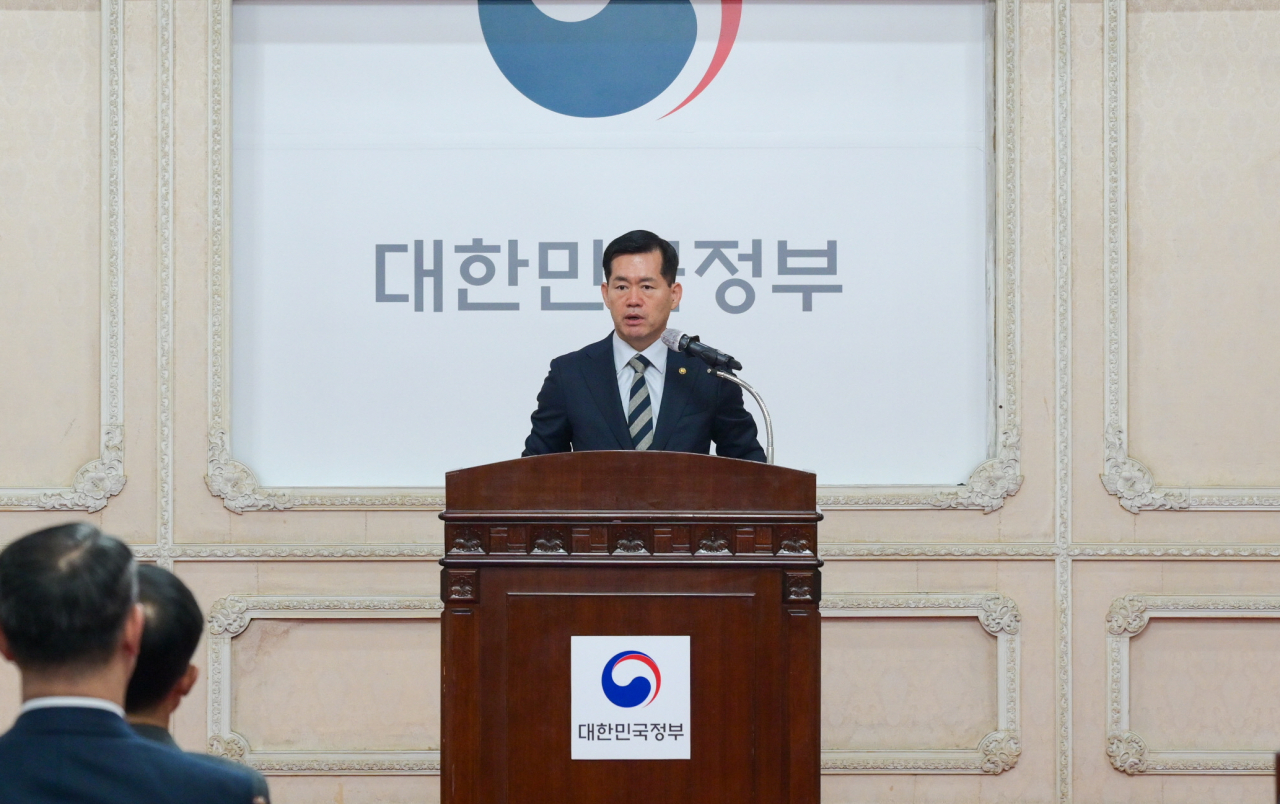 석종건 방위사업청장이 방산기업을 계열사로 둔 그룹 오너들과 연이어 만난다. 석 청장은 오는 28일 김동관 한화그룹 부회장, 30일 구본상 LIG넥스원 회장, 31일 정기선 HD현대그룹 부회장과 각각 개별 간담회를 가질 예정이다. 자료사진. [헤럴드DB]