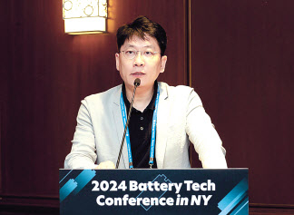 김동명 LG에너지솔루션 사장이 25일(현지시간) 미국 뉴욕에서 열린 인재채용 행사 ‘BTC’에서 발언하고 있다. [LG엔솔 제공]