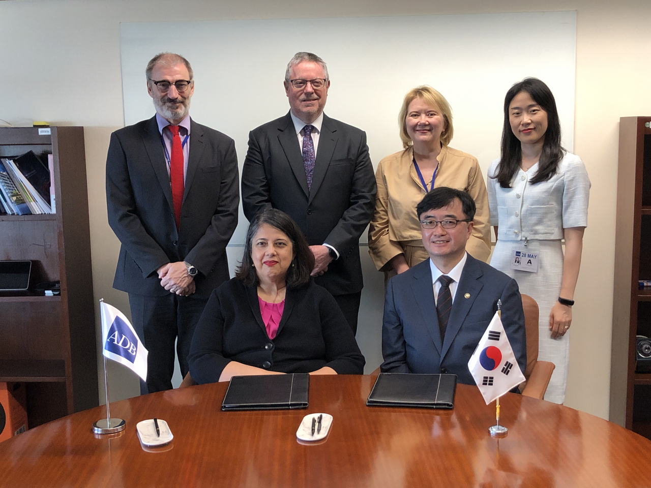 조달청(청장 임기근·우)과 아시아개발은행(ADB)는 27일 필리핀 마닐라 ADB 본부에서 K 조달의 아시아·태평양 지역 내 전수 확대를 위한 MOU를 체결했다.