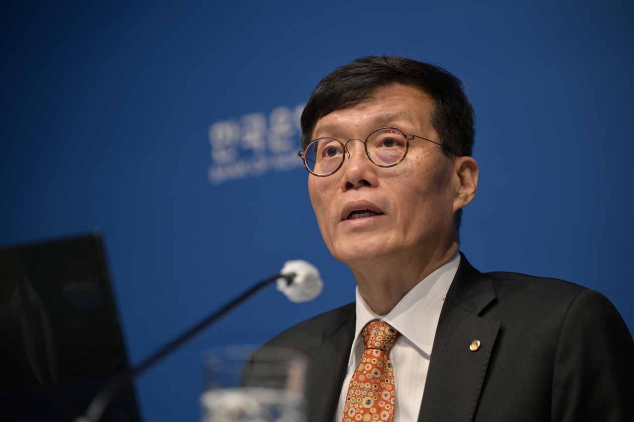 이창용 한국은행 총재가 23일 서울 중구 한국은행 본부에서 열린 통화정책방향 기자간담회에서 발언하고 있다. [연합]