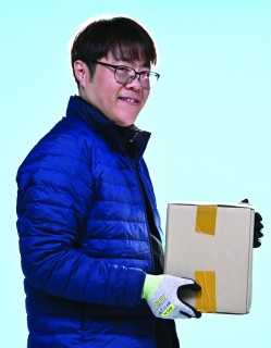 He quit his office job for delivery work, and now, life is better