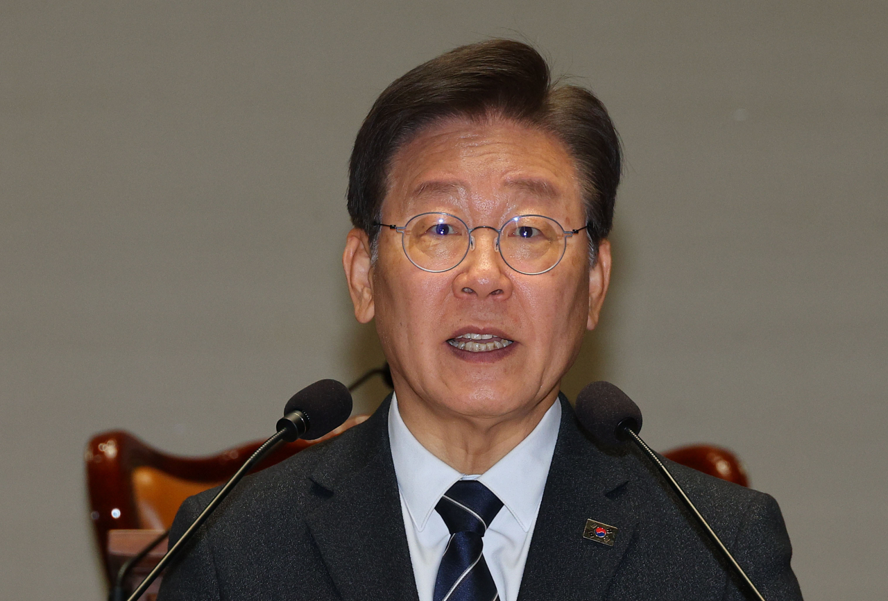 이재명 더불어민주당 대표가 28일 오후 국회에서 열린 의원총회에서 발언하고 있다. [연합]
