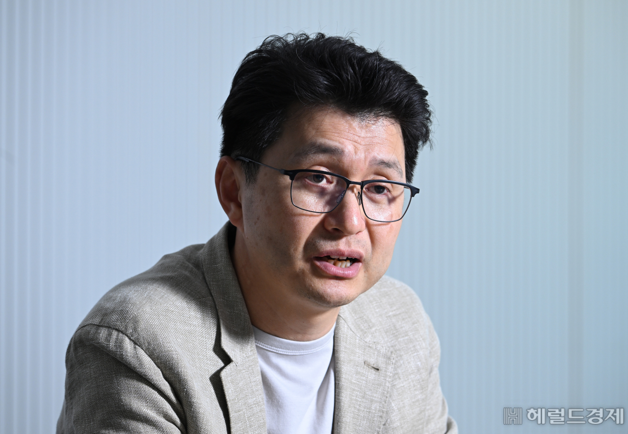 이주호 고운세상코스메틱 대표가 29일 오후 경기도 성남시 고운세상코스메틱 사무실에서 헤럴드경제와 인터뷰를 하고 있다. 임세준 기자