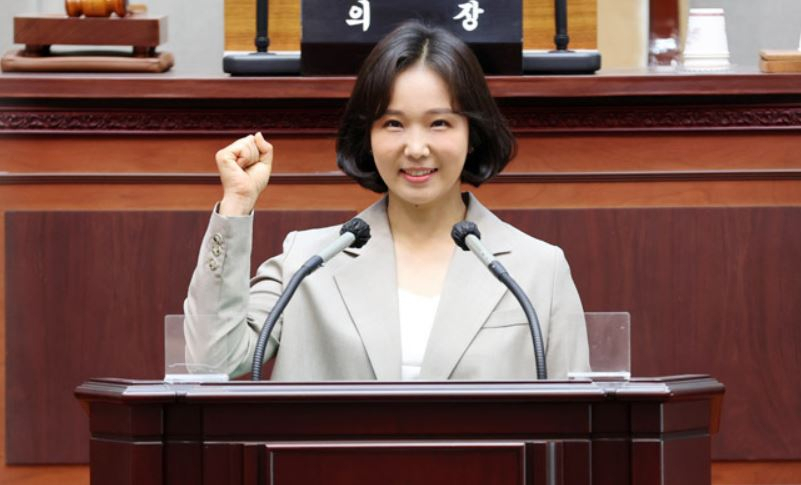 ‘출생 미등록 아동 발굴 및 지원 조례안’을 대표발의한 김수연 시흥시의회 의원,. [김수연 의원 홈페이지]