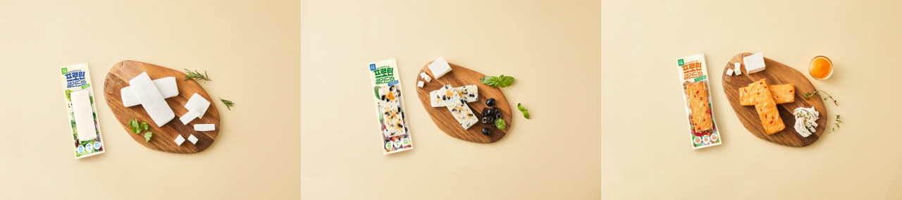 삼진어묵의 신제품 ‘프로틴 샐러드바’ 3종 이미지. (왼쪽부터) 플레인, 닭가슴살치폴레, 바질올리브 맛. [사진=삼진어묵]