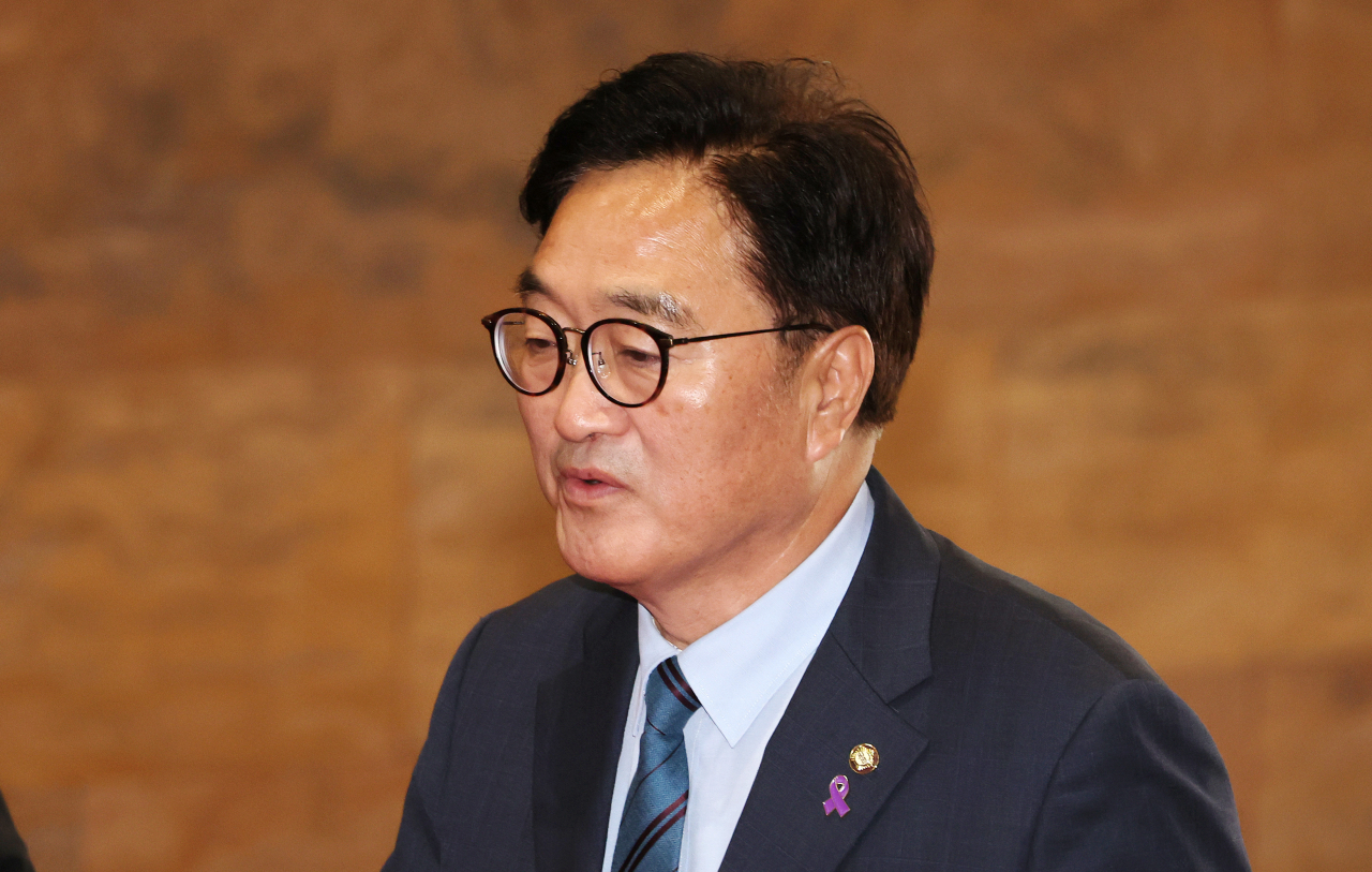 우원식 국회의장이 7일 오전 국회로 출근하고 있다. [연합]