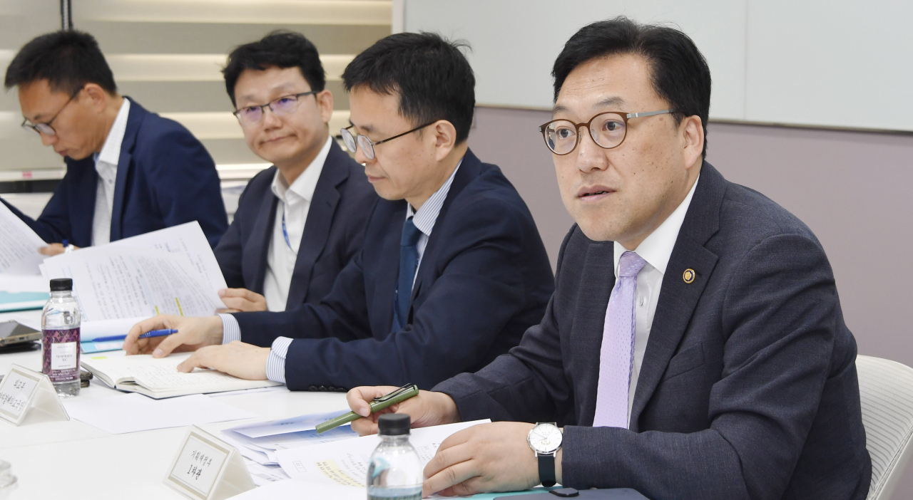 김병환 기획재정부 차관이 7일 오후 서울 종로구 정부서울청사에서 열린 '제12차 경제안보 핵심품목 TF 회의'를 주재, 모두발언을 하고 있다 [기획재정부]
