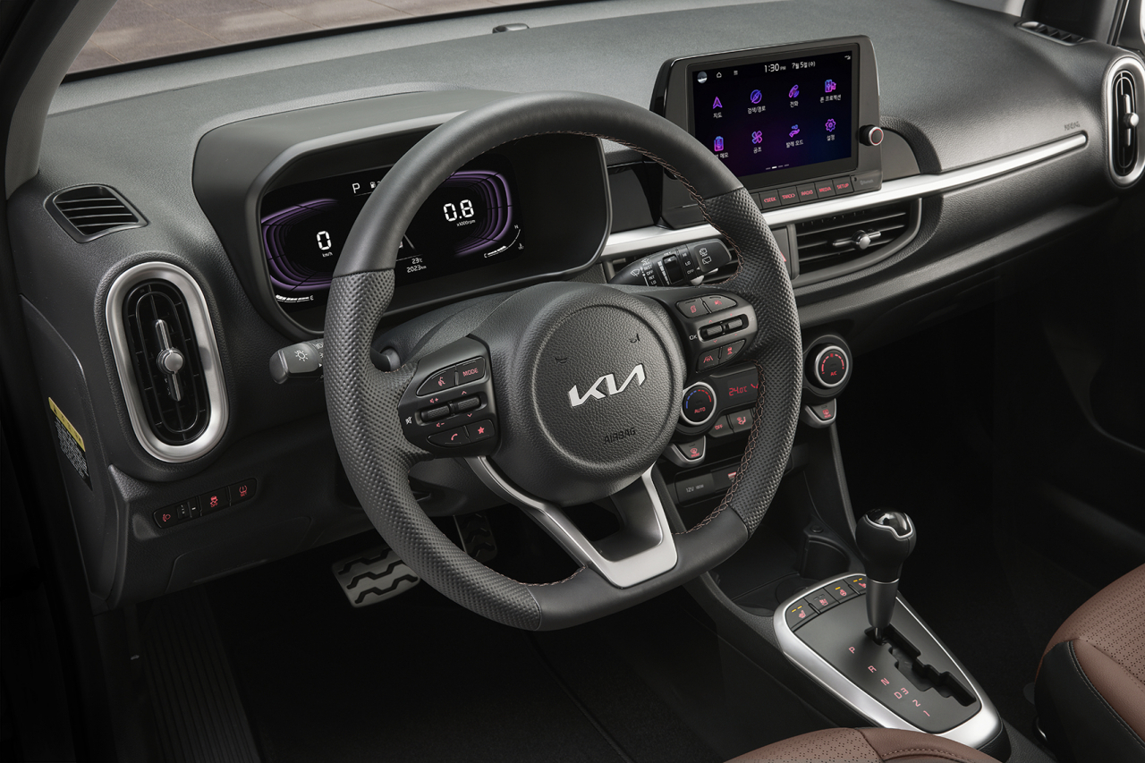 기아 ‘더 2024 모닝’ GT라인 실내 [기아 제공]
