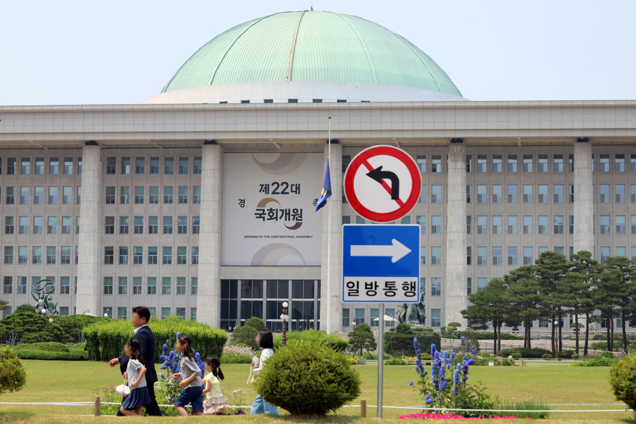 경쟁국 보조금 지원 나설 때…한국은 폐기된 K-반도체 법안 재탕 발의 [비즈360]