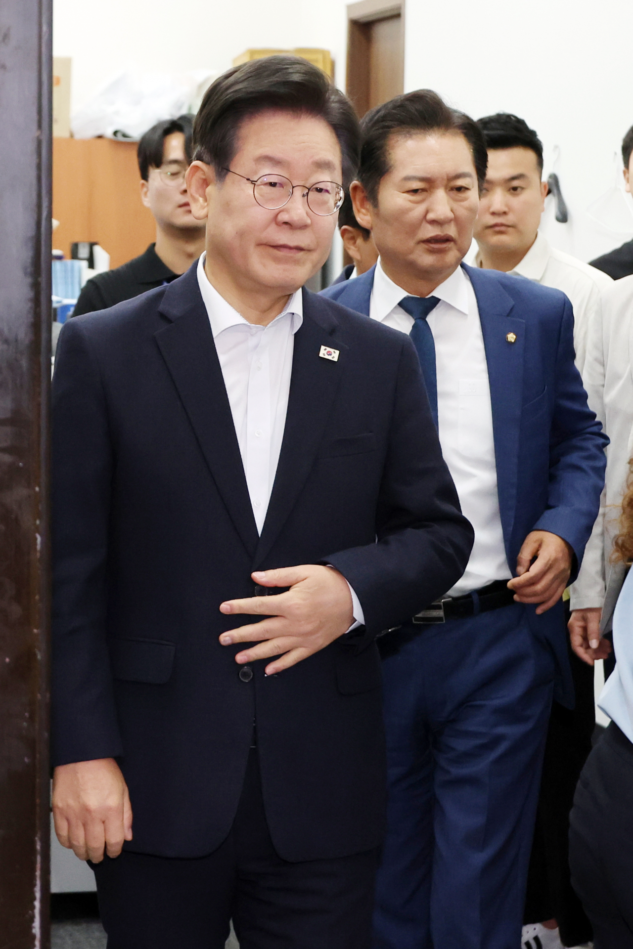 더불어민주당 이재명 대표와 정청래 최고위원이 12일 오전 서울 여의도 국회에서 열린 최고위원회의에 참석하고 있다. [연합]