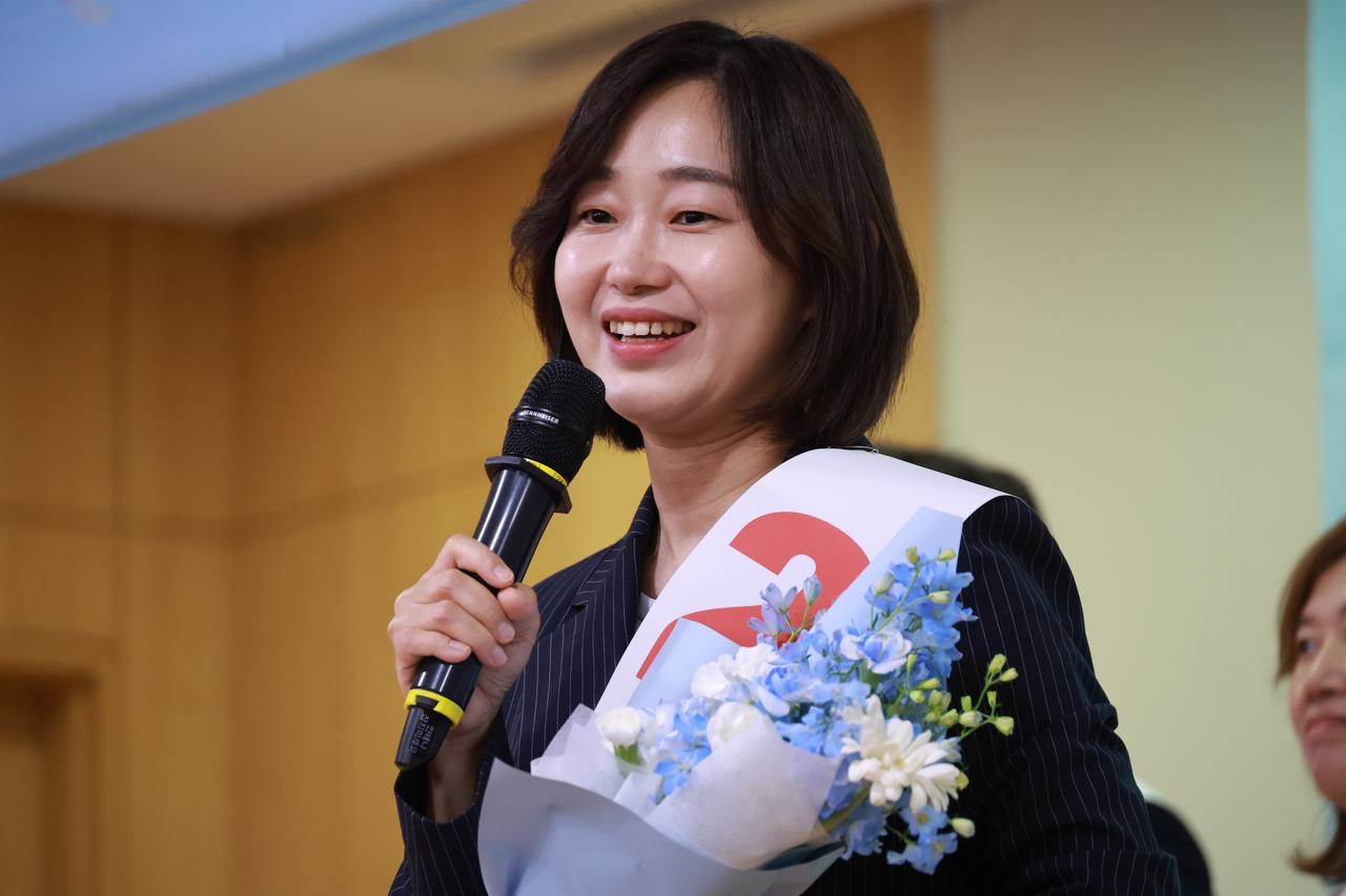 김재연 전 통합진보당 의원이 14일 진보당 새 상임대표로 선출됐다. 진보당은 이날 진보당 3기 상임대표로 김재연 후보가 선출됐다고 밝혔다. 사진은 14일 국회에서 열린 진보당 당직 선거에서 발언하는 김재연 신임 대표의 모습. [연합]
