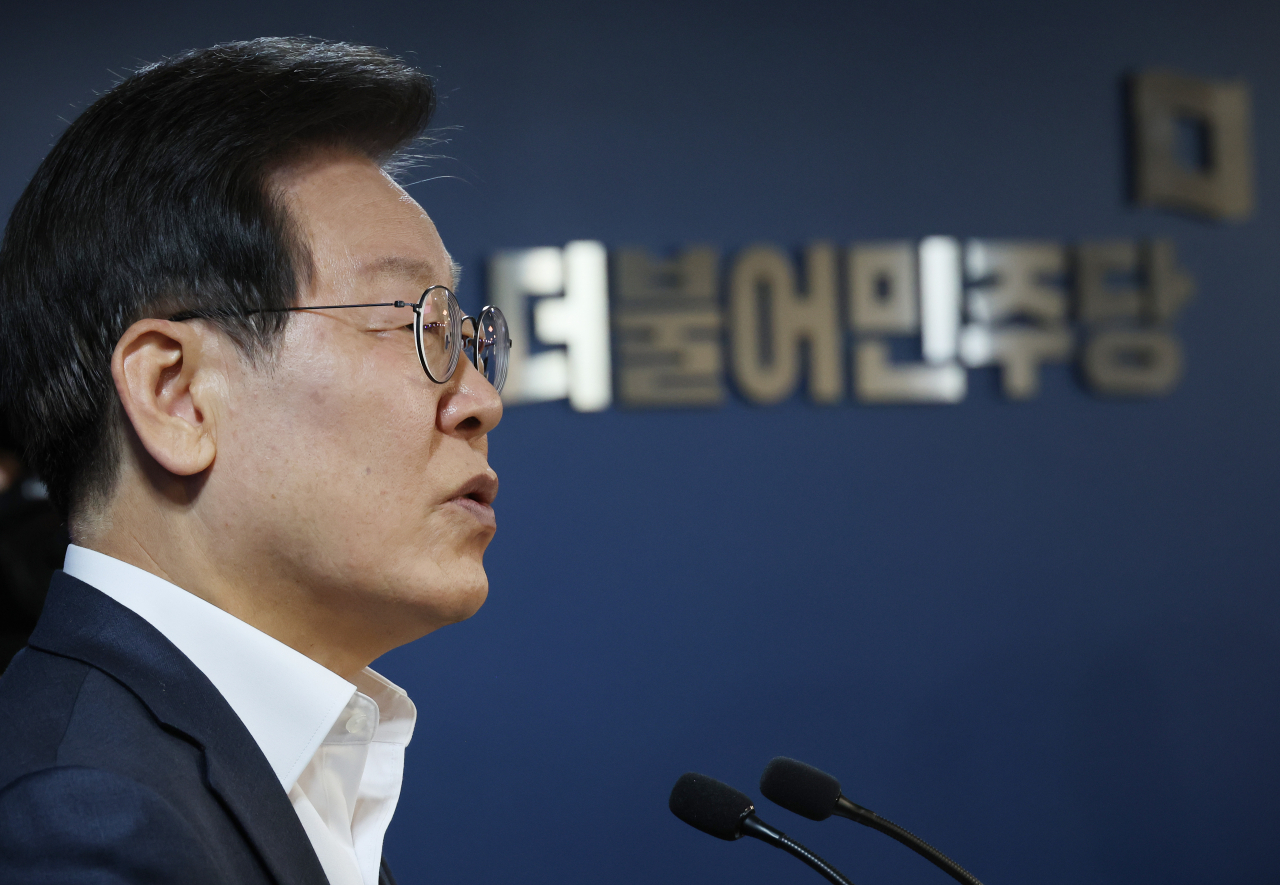 대표직 사퇴가 곧 연임…이재명, 임박한 ‘결단의 시간’[이런정치]