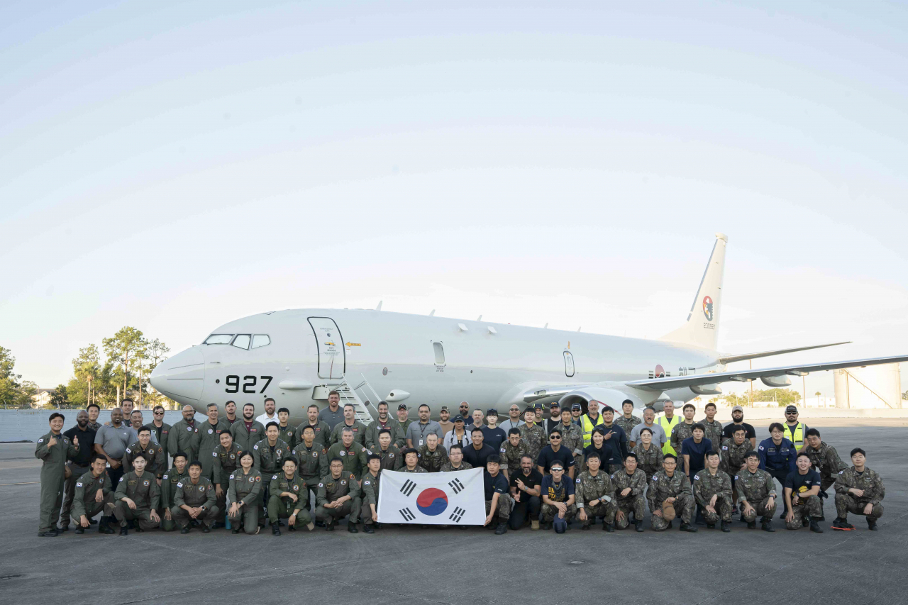 지난 5월 29일, 미 잭슨빌 해군기지에서 한국 해군 P-8A 해상초계기 인수/운용인원들이 교육수료를 마친 후 촬영한 기념사진.[해군 제공]
