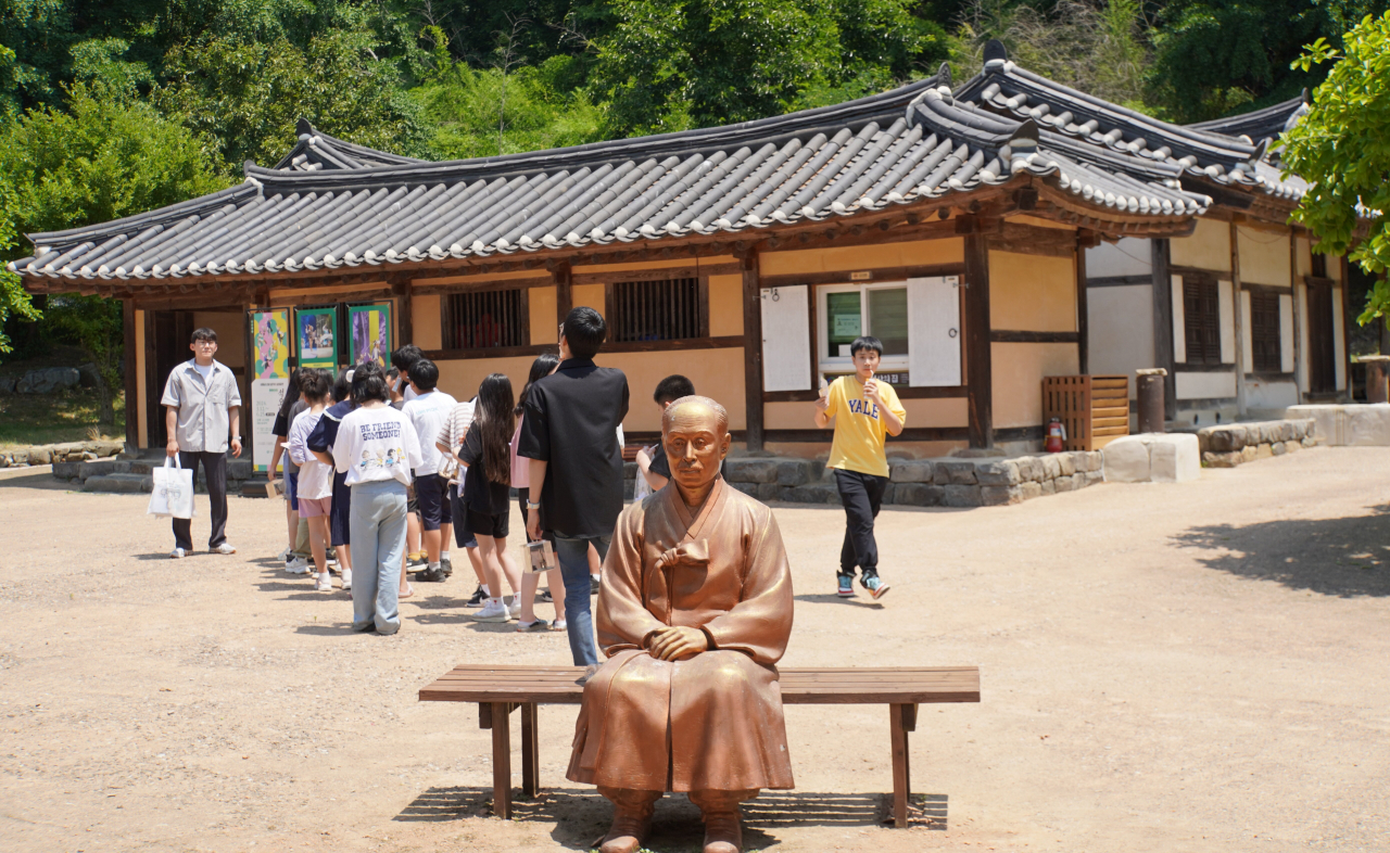 독립기념관 앞 이동녕 생가, 신여성 코스프레, 왜가리 구경도[함영훈의 멋·맛·쉼]