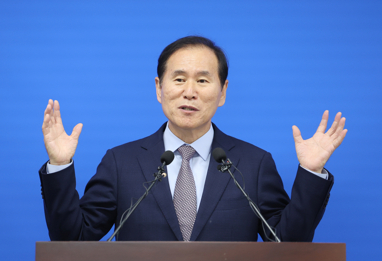 김동섭 한국석유공사 사장이 지난6월 19일 오후 정부세종청사 산업통상자원부 기자실에서 동해 심해 가스전 개발 현안과 관련해 브리핑을 하고 있다. [연합]