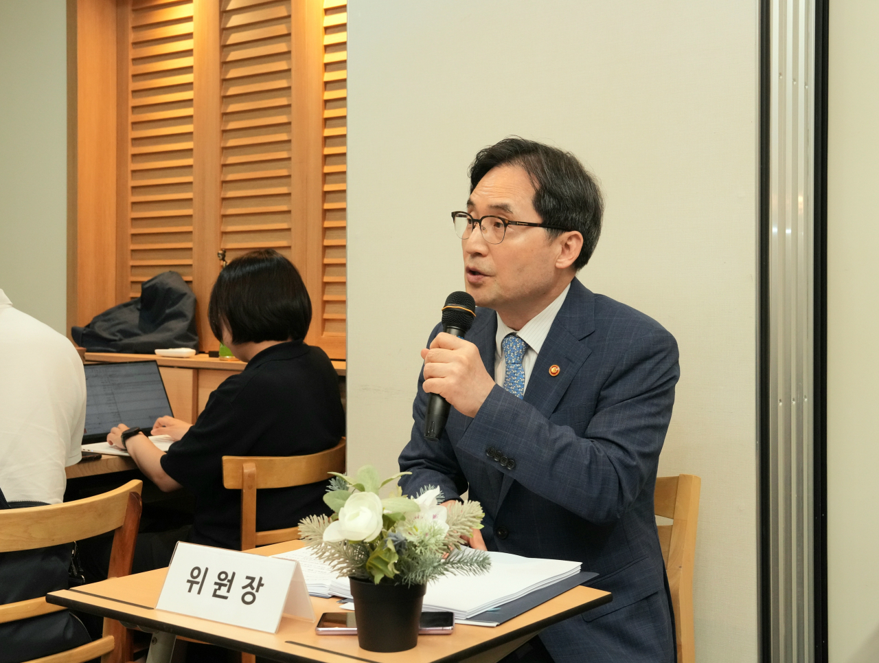 한기정 공정거래위원장이 지난 21일 부산에서 기자간담회를 열고 질문에 답하고 있다. [공정거래위원회 제공]