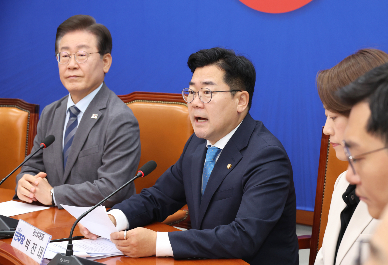 박찬대 더불어민주당 원내대표가 24일 오전 국회에서 열린 최고위원회의에서 발언하고 있다. [연합]