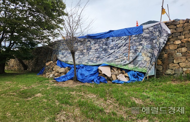 지난해 10월 낙안읍성 성곽 일부 담장이 붕괴된 현장으로 이후 순천시가 보수 작업을 마쳤다고 한다. /박대성 기자.